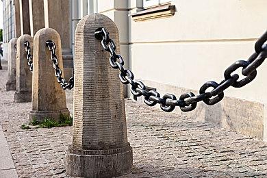 《潜行者2》开发中版本实机截图与预告对比